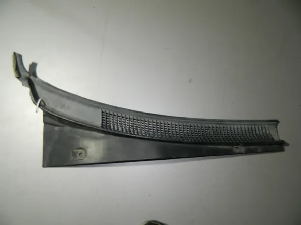 Решетка стеклоочистителя HYUNDAI ACCENT Прав (Б/У) 45989819