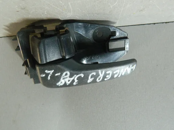 Ручка двери внутренняя MITSUBISHI LANCER 9 CS2A Лев (Контрактный) 81528464
