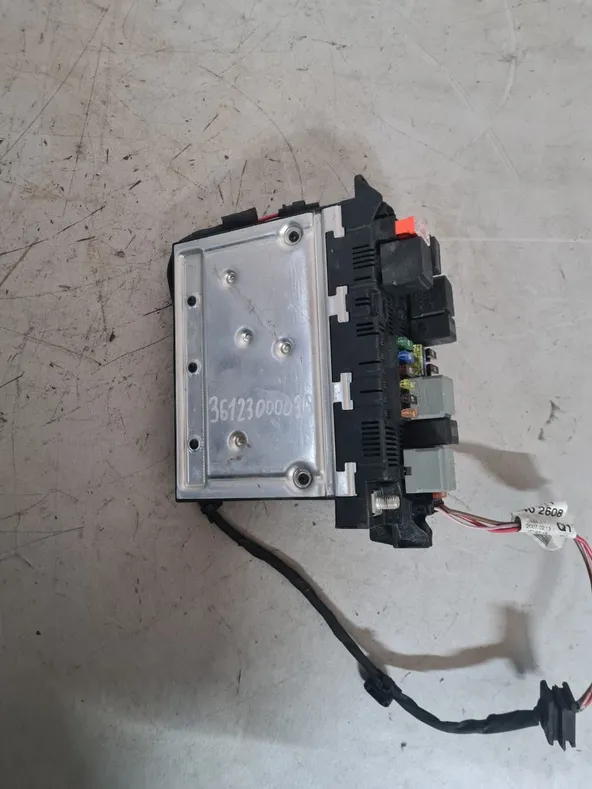 Блок предохранителей MERCEDES-BENZ E-CLASS W211 (Контрактный) 36123000028