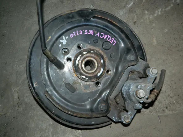 Ступица SUBARU LEGACY BE5 Зад Прав (Контрактный) 79586461