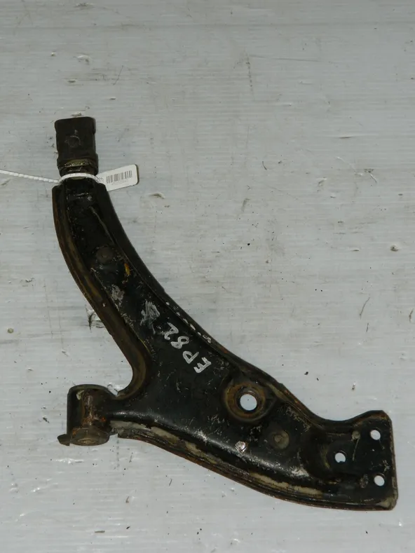 Рычаг подвески TOYOTA STARLET EP82 Перед Лев (Контрактный)