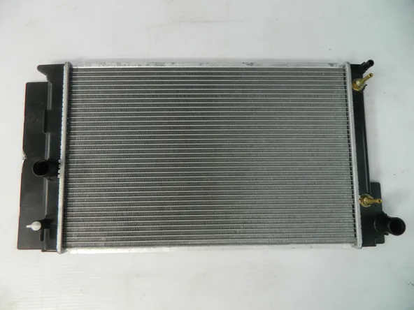 Радиатор охлаждения PANDAPARTS TOY01150 TOYOTA  AURIS, AVENSIS, COROLLA 2006-2013