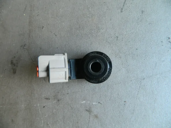 Датчик детонации TOYOTA CAMRY ACV40 2AZFE (Контрактный) 3383001415