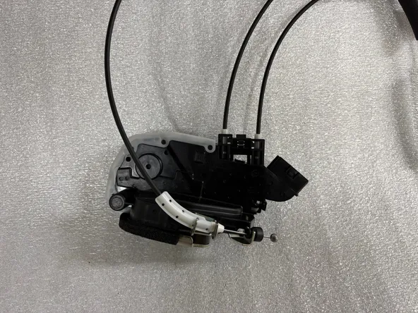 Замок двери GENERAL PARTS 805003BG1A NISSAN SUNNY / ALMERA N17 FR