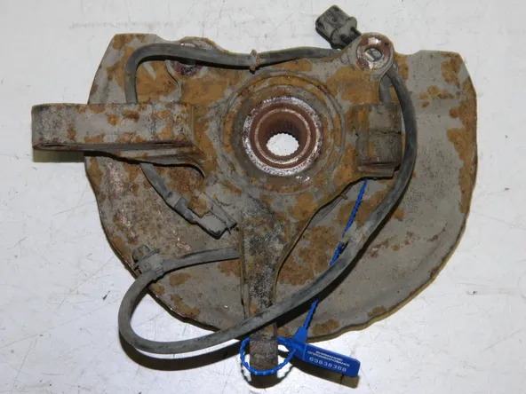 Ступица MITSUBISHI LANCER CEDIA CS5W Перед Лев (Контрактный) 69838368