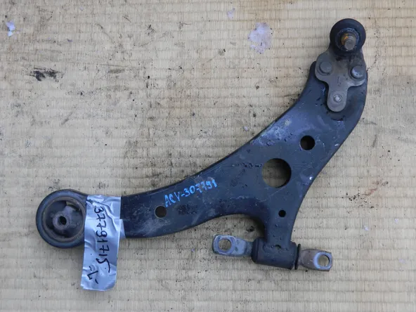 Рычаг подвески TOYOTA CAMRY ACV30 Перед Лев (Контрактный) 37791715