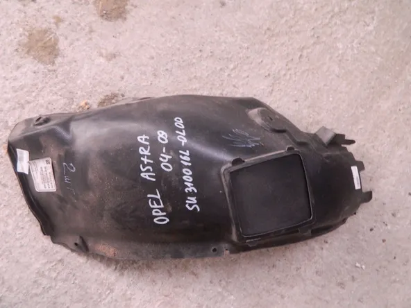 Подкрылок API SU310016L0L00 OPEL ASTRA L35 LH 2004 - 2011