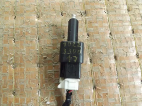 Датчик стоп-сигнала NISSAN DUALIS J10 (Контрактный) 1022330017