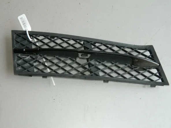 Решётка бампера BMW 5-SERIES F10 Прав (Б/У) 45993245
