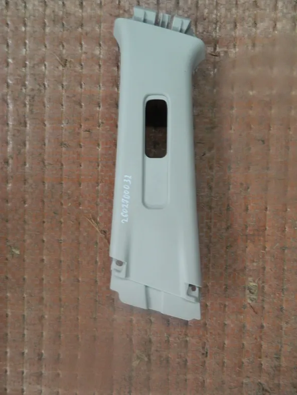 Обшивка средней стойки MAZDA AXELA BL5FW Верх Лев (Контрактный) 2602700032