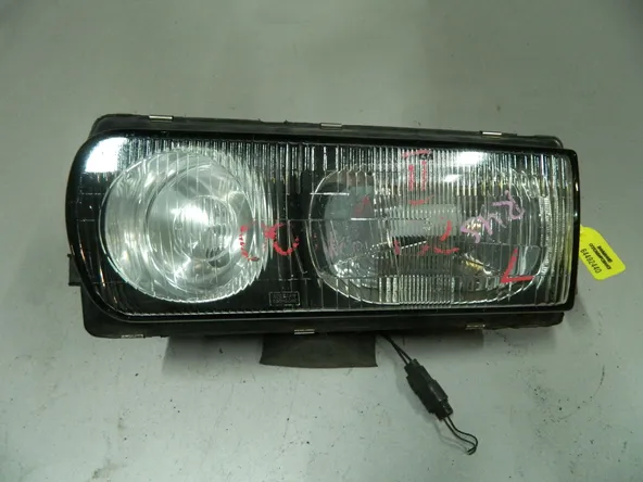 Фара MITSUBISHI DIAMANTE F13A Перед Лев (Контрактный) 64492440