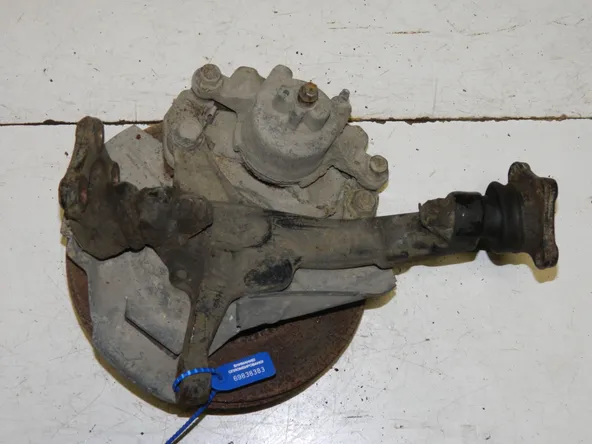 Ступица NISSAN VANETTE SK82MN Перед Лев (Контрактный) 69838383