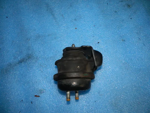 Подушка двигателя SUZUKI GRAND VITARA TDA4W (Кoнтрактный) 23429610