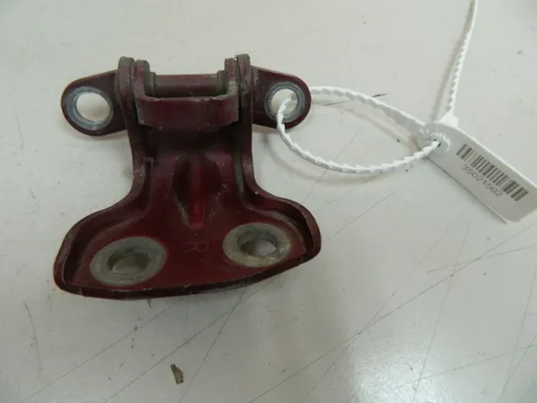 Петля двери TOYOTA DUET M100A Зад Прав Низ (Контрактный) 35021502