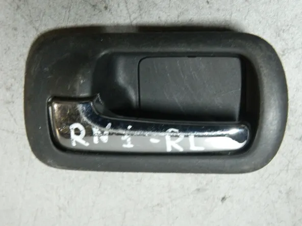 Ручка двери внутренняя HONDA STREAM RN1 Лев (Контрактный) 81528437