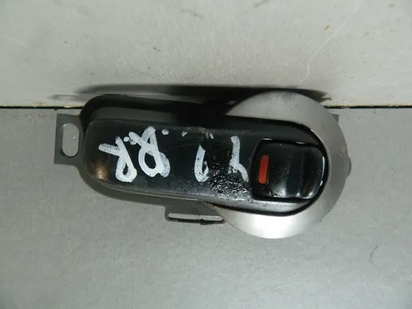 Ручка двери внутренняя NISSAN MARCH AK12 Прав (Контрактный) 81539832