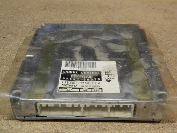 Блок управления ДВС TOYOTA VISTA 4SFE (Контрактный) 9649 896613H030