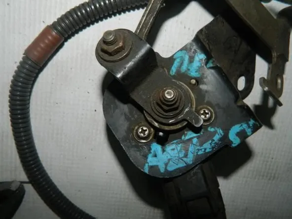 Датчик высоты дорожного просвета TOYOTA AVENSIS AZT250 (Контрактный) 8940720020