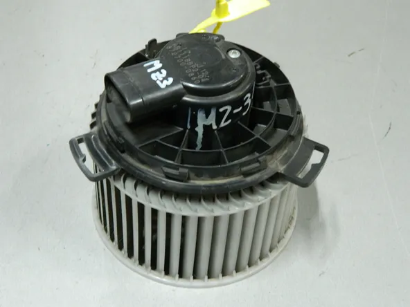 Мотор печки MAZDA MAZDA3 BL (Контрактный) 64492089