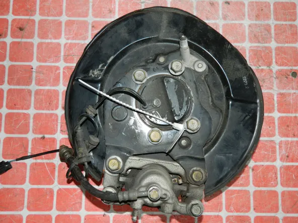 Ступица NISSAN JUKE YF15 MR16 Задн Лев (Контрактный) 45984744