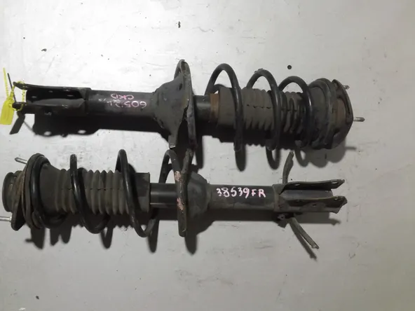 Стойка подвески TOYOTA FUNCARGO NCP20/30 Перед (Пара L+R) (Контрактный) 94603422