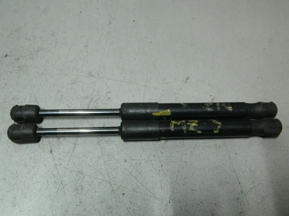 Амортизатор капота MAZDA MAZDA3 BK (Контрактный) 81532126