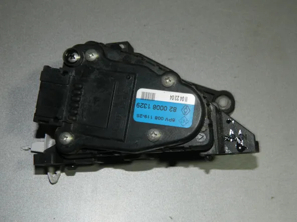 Датчик педали газа Renault Clio II K4J 711 (Б/У)