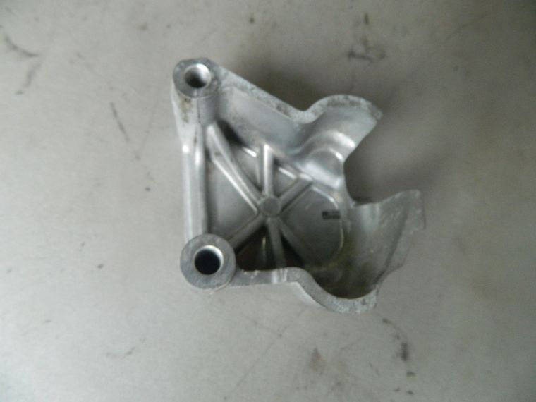 Кронштейн впускного коллектора MAZDA AXELA BLEFP LF (Контрактный) 2529300056