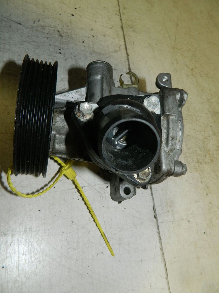 Помпа водяная SUZUKI GRAND VITARA J24B (Контрактный) 79768457