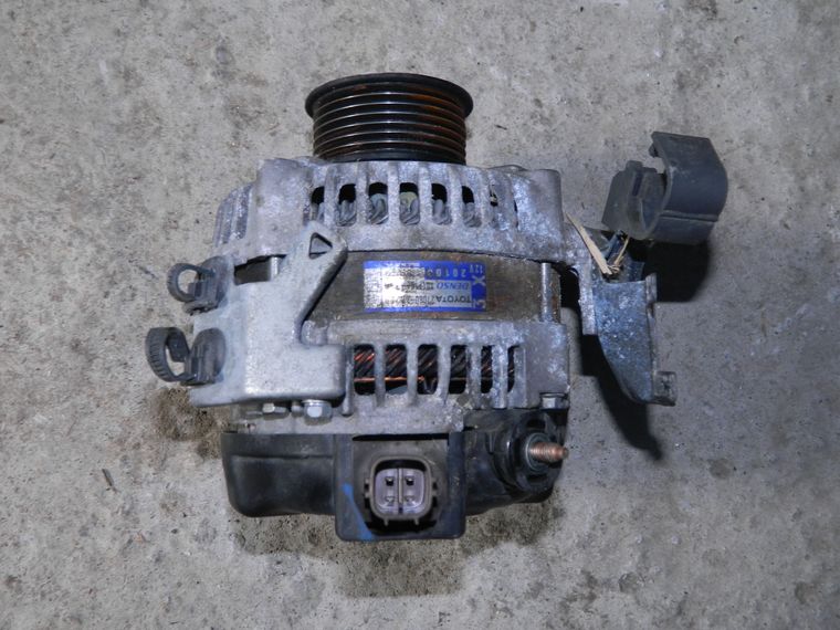 Генератор TOYOTA  AVENSIS AZT251 2AZFSE (Контрактный) 10435016