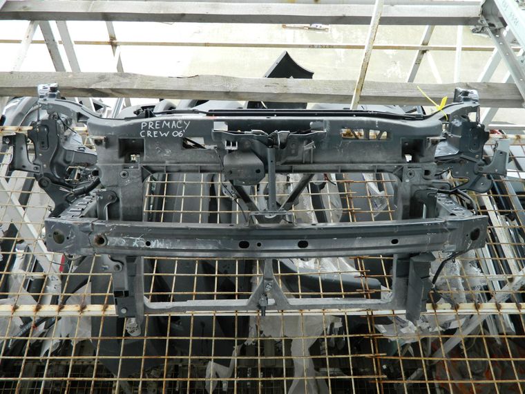 Рамка радиатора MAZDA PREMACY CREW (Контрактный) 94584187