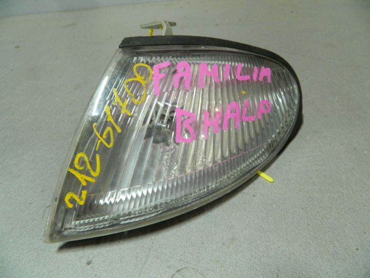 Габарит MAZDA FAMILIA BHALP Перед Лев (Контрактный) 79768103