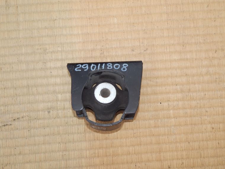Подушка АКПП TOYOTA RAV4 ACA31 (Контракный) 29011808