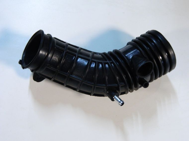 Патрубок воздушного фильтра GENERAL PARTS 17228RAAA00 HONDA ACCORD CL7 / CL8 / CL9