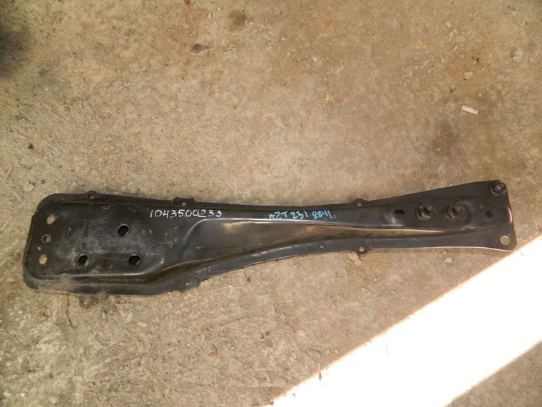 Балка продольная TOYOTA AVENSIS AZT251 (Контрактный) 1043500233