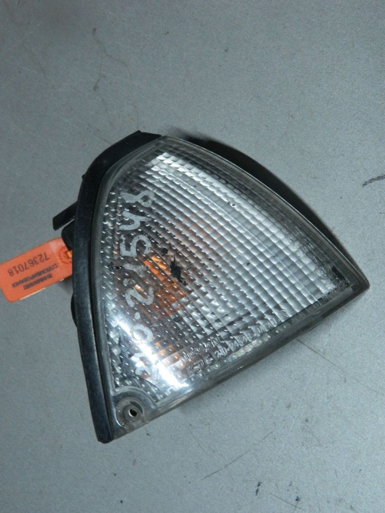 Габарит NISSAN AVENIR W10 Перед Прав (Контрактный) 72367018