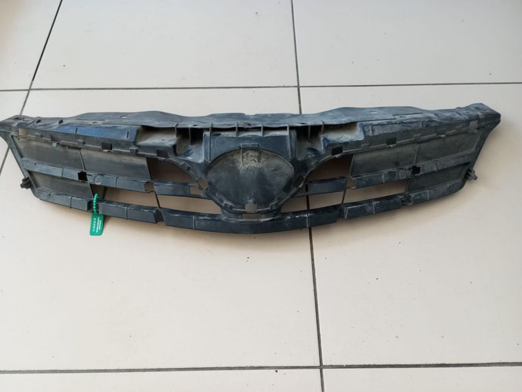 Решетка радиатора TOYOTA COROLLA ADE150 (Б/У) 81530912