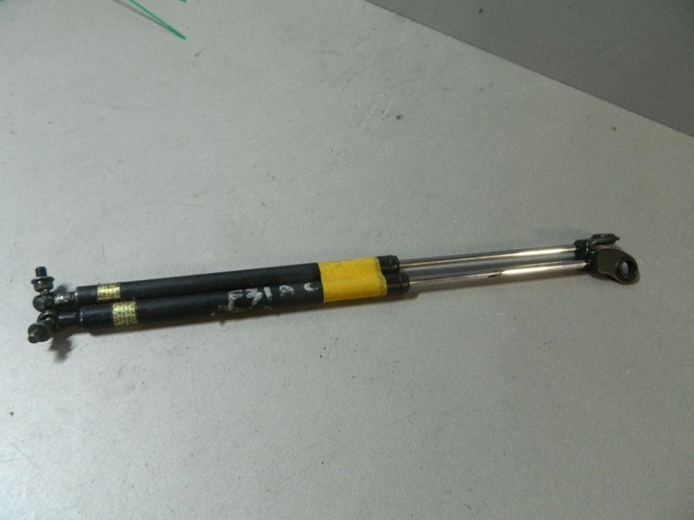 Амортизатор багажника MITSUBISHI DIAMANTE F31A (Контрактный) 81528852