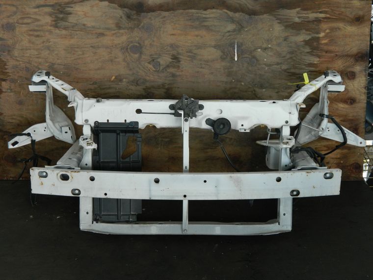 Рамка радиатора TOYOTA RAUM NCZ20 (Контрактный) 94584209