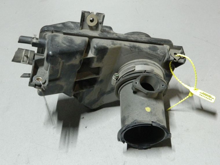 Корпус воздушного фильтра NISSAN CEFIRO A33 (Контрактный) 79773244