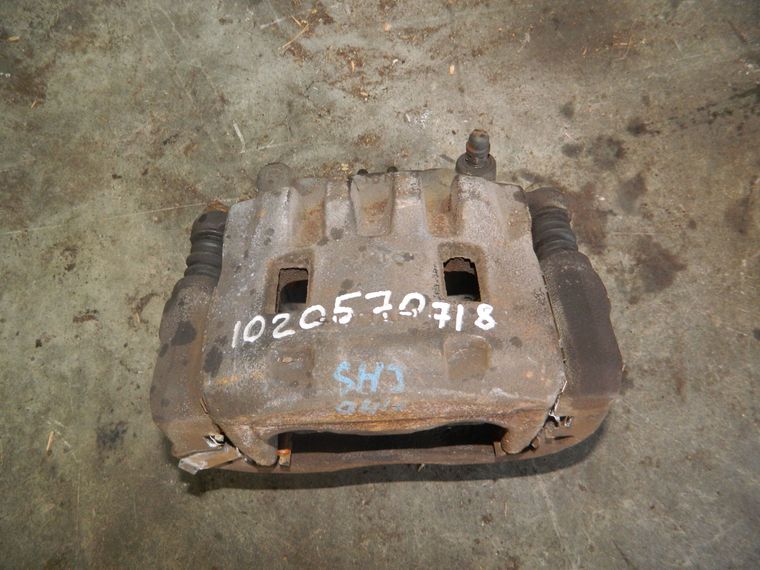 Суппорт SUBARU FORESTER SHJ Перед Прав (Контрактный) 1020570718