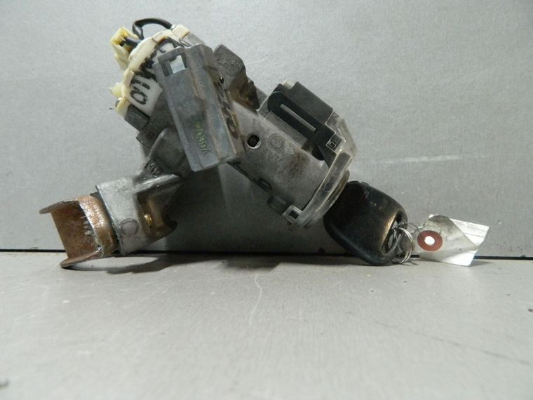 Замок зажигания TOYOTA PREMIO AZT240 (Контрактный) 81528157