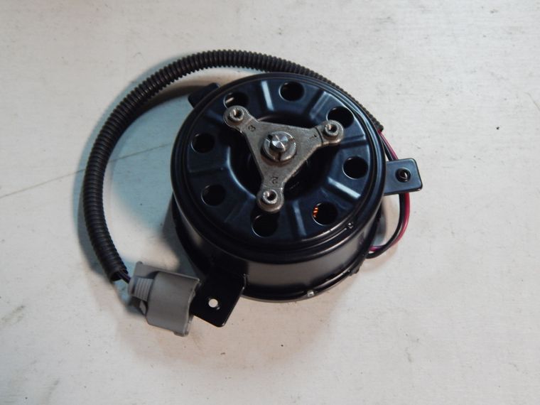 Мотор вентилятора GENERAL PARTS 253862Y500 HYUNDAI TUCSON