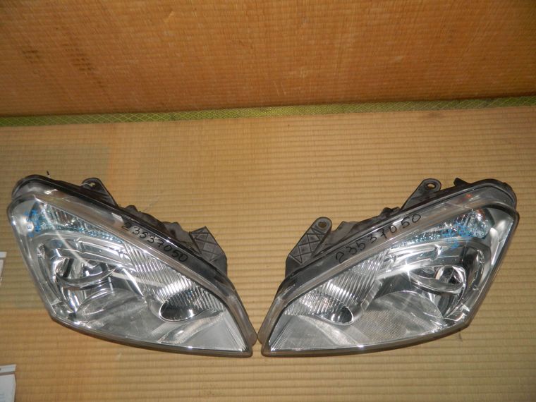 Фара NISSAN QASHQAI J10 ПАРА (Контрактный) 23537050