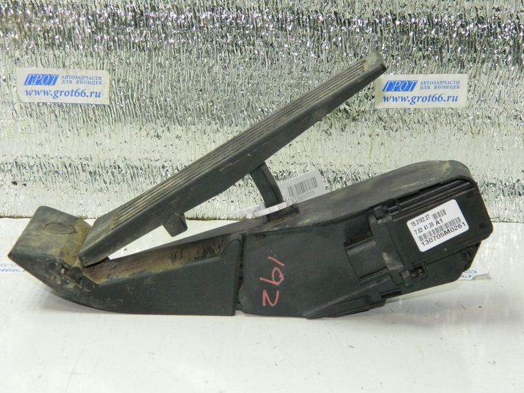 Педаль газа HYUNDAI EQUUS G6DA 2013-2015 (Б/У) 35017771