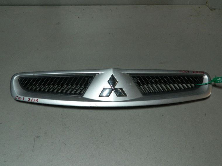 Решетка радиатора MITSUBISHI COLT Z25A (Контрактный) 81540829