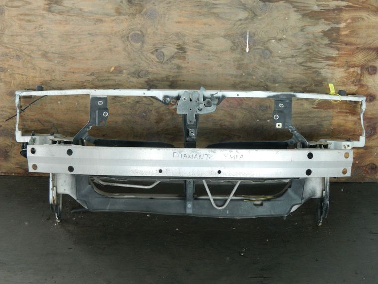 Рамка радиатора MITSUBISHI DIAMANTE F41A (Контрактный) 94584189