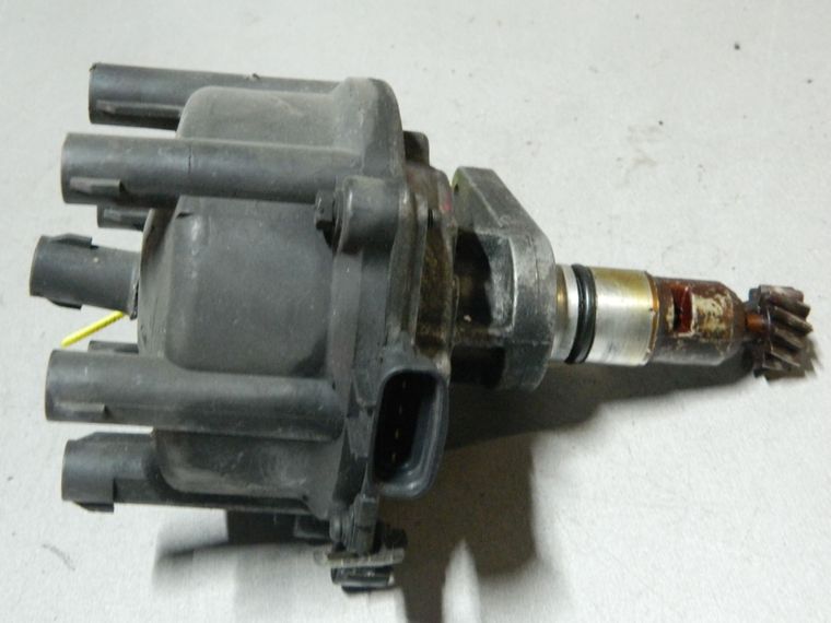 Трамблер TOYOTA 1GFE (Контрактный) 79773809