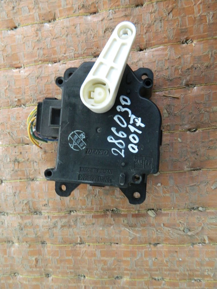 Сервопривод заслонки печки TOYOTA PLATZ NCP12 (Контрактный) 2860300017