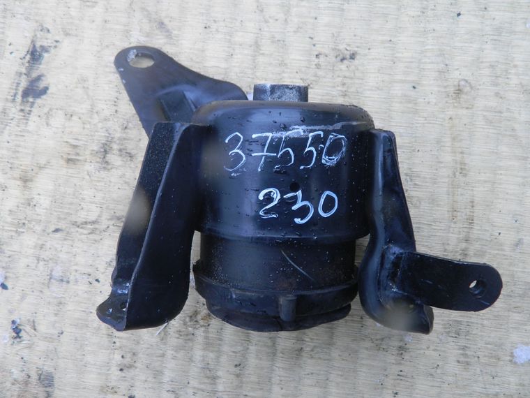 Подушка двигателя TOYOTA AVENSIS AZT250 Прав (Контрактный) 37550230